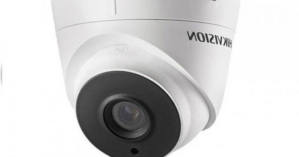 Full HD камера Hikvision DS-2CE56D8T-IT3F